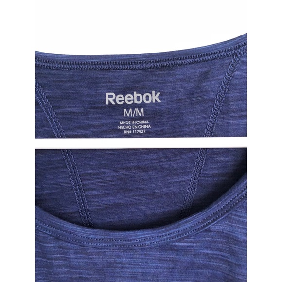 Reebok Women’s Navy Blue Workout Shirt Size Medium - Picture 3 of 5